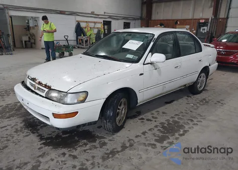 1997 Toyota Corolla Dx z USA, uszkodzony, nr VIN 2T1BB02E3VC181698